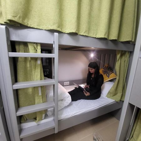 Pirates Bay Hostel Dubaj Kültér fotó