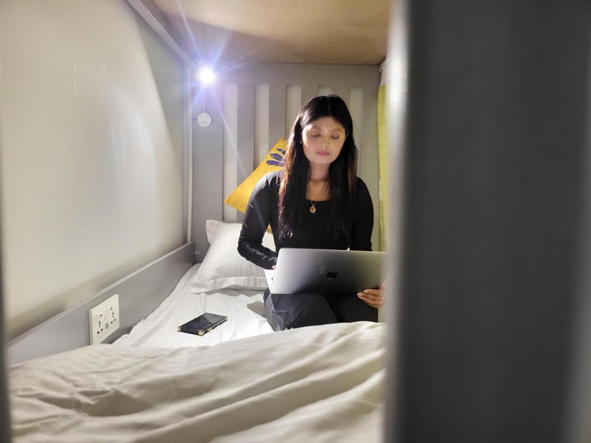 Pirates Bay Hostel Dubaj Kültér fotó